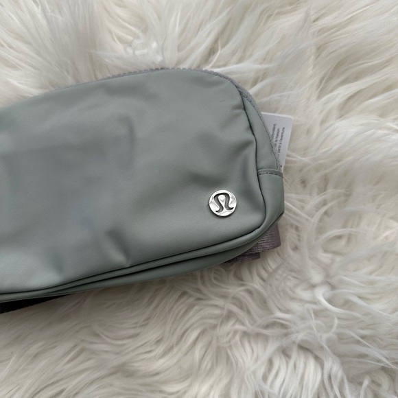 Lululemon Grey Sage Everywhere Belt Bag 1L - Picture 3 of 4